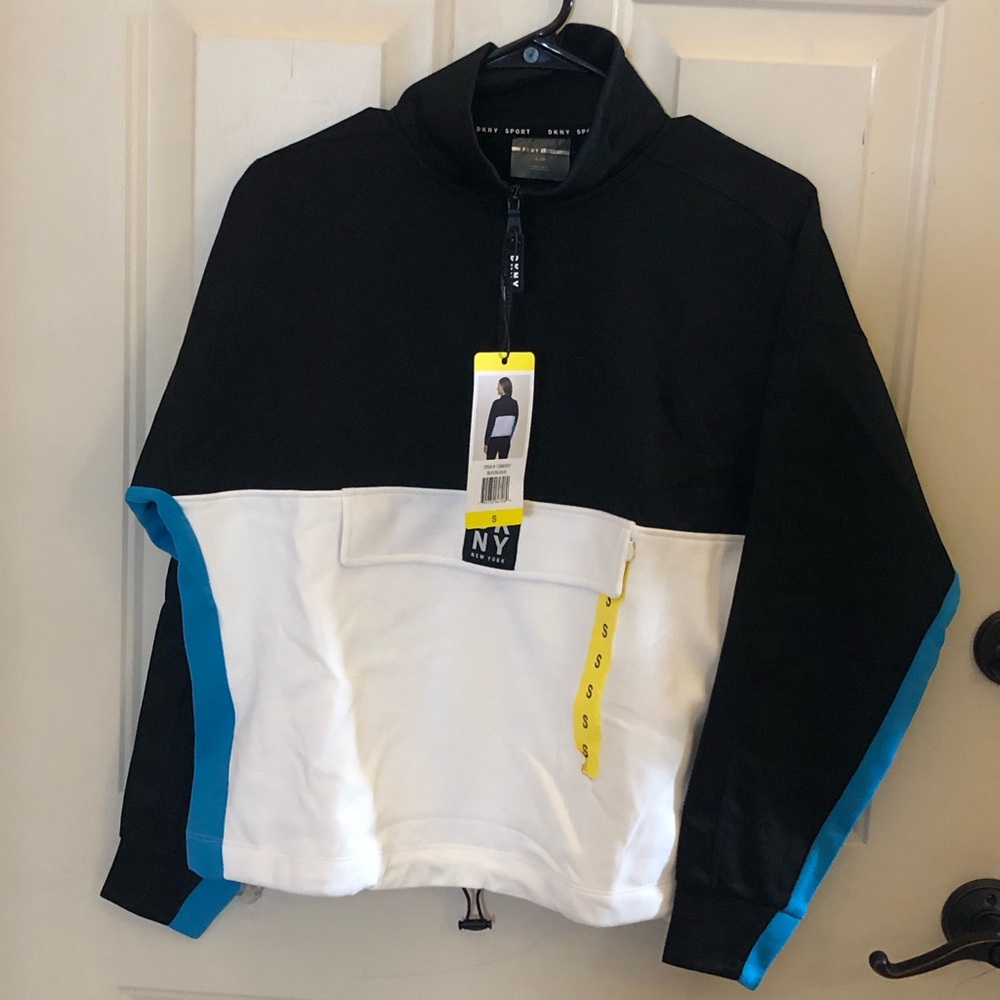 Woman’s NWT Size S DKNY Sport Pullover